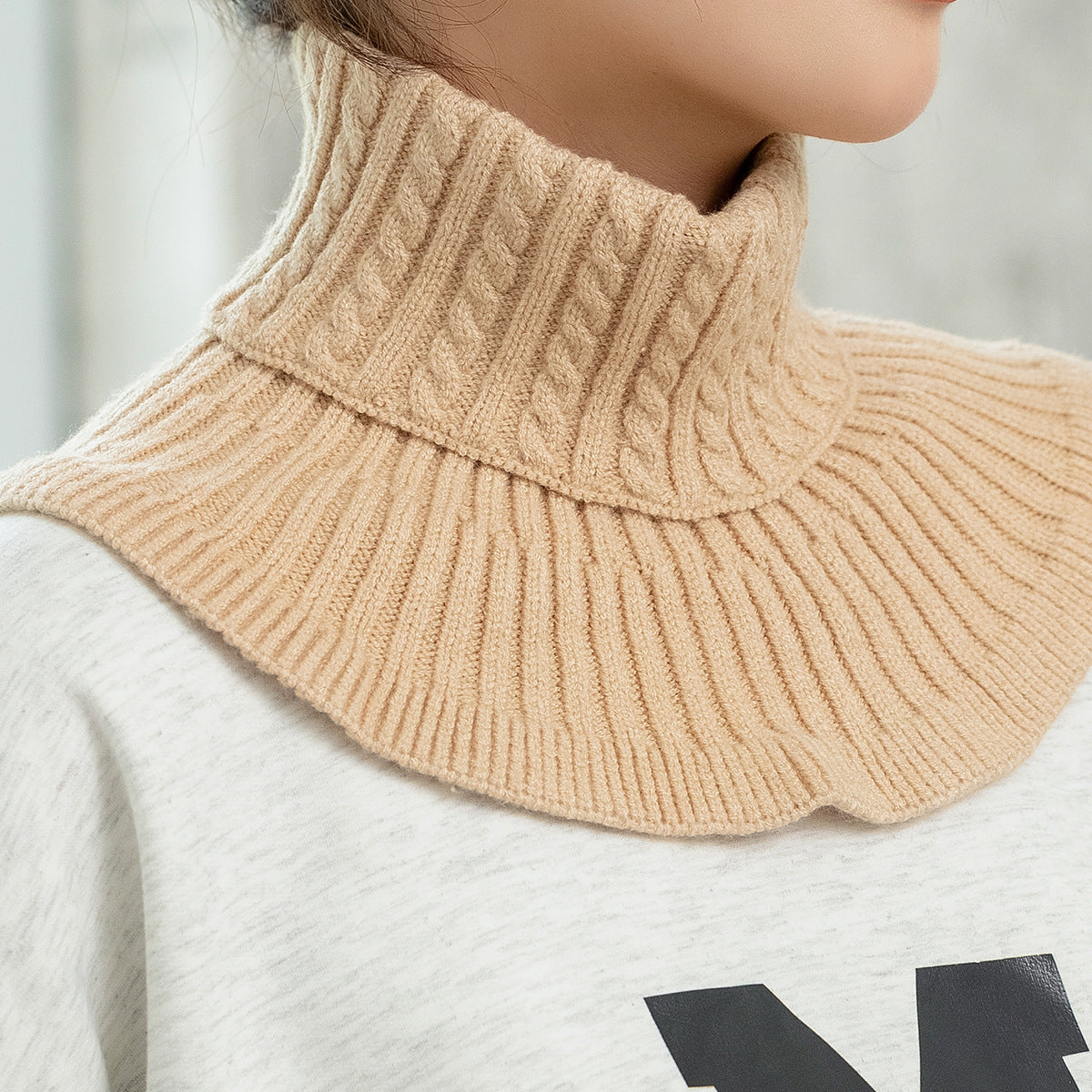 Polyester Geometric Solid-color Neck Scarf