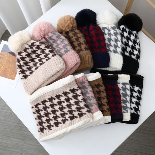 Modefleece todelt strikhue til damer