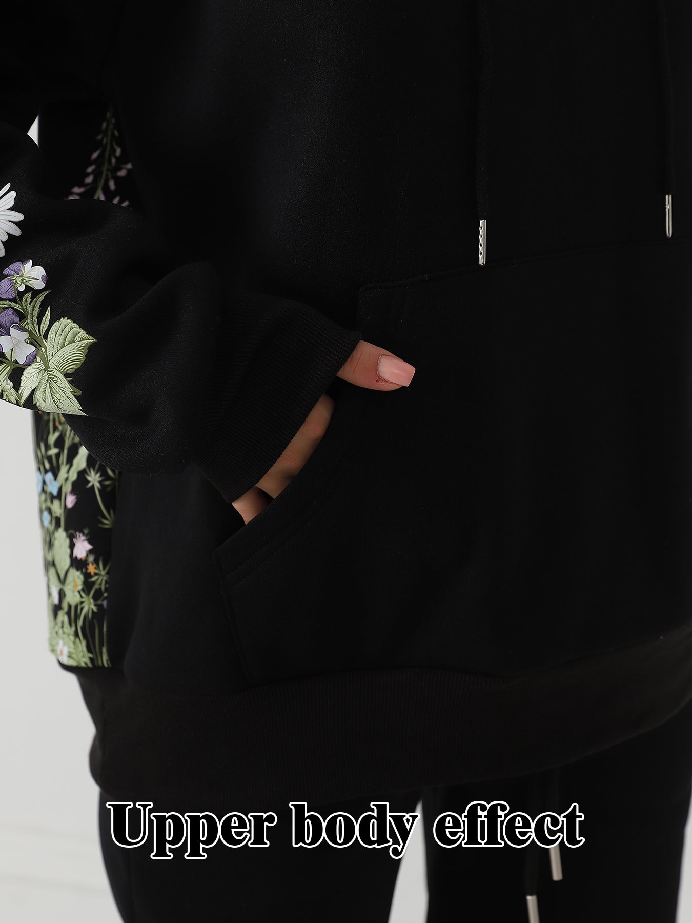 Ensfarvet sweatshirt med blomsterprint og lange ærmer til kvinder