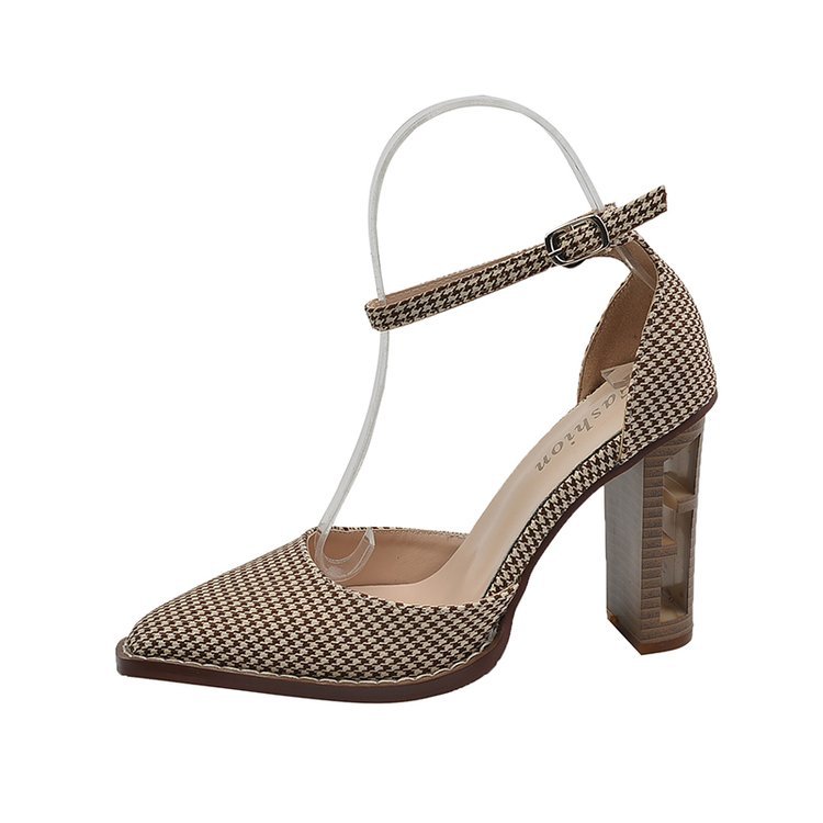 Fashion Retro Hollow Fashion Single Shoes