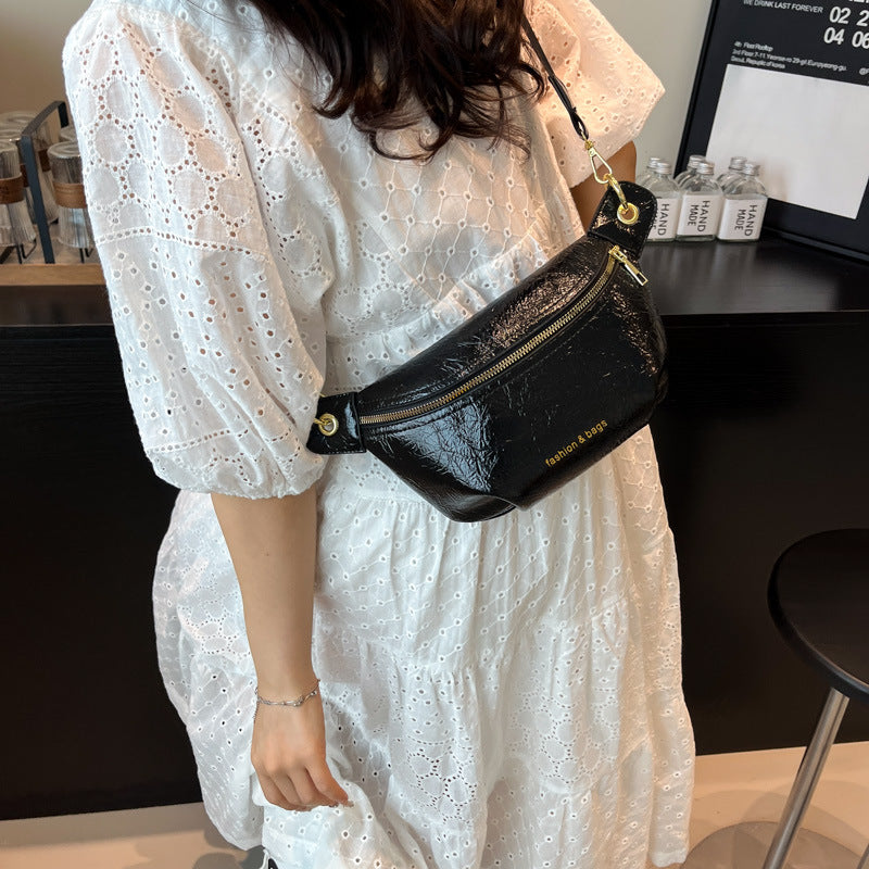 Stylish Casual Shoulder Bag With A Wide Strap For Crossbody Wear