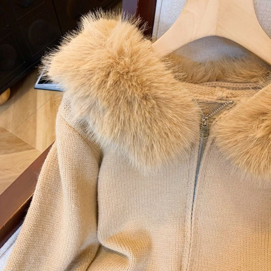 Strikket cardigan med hætte, pelskrave, dobbelt lynlås og design-detaljer