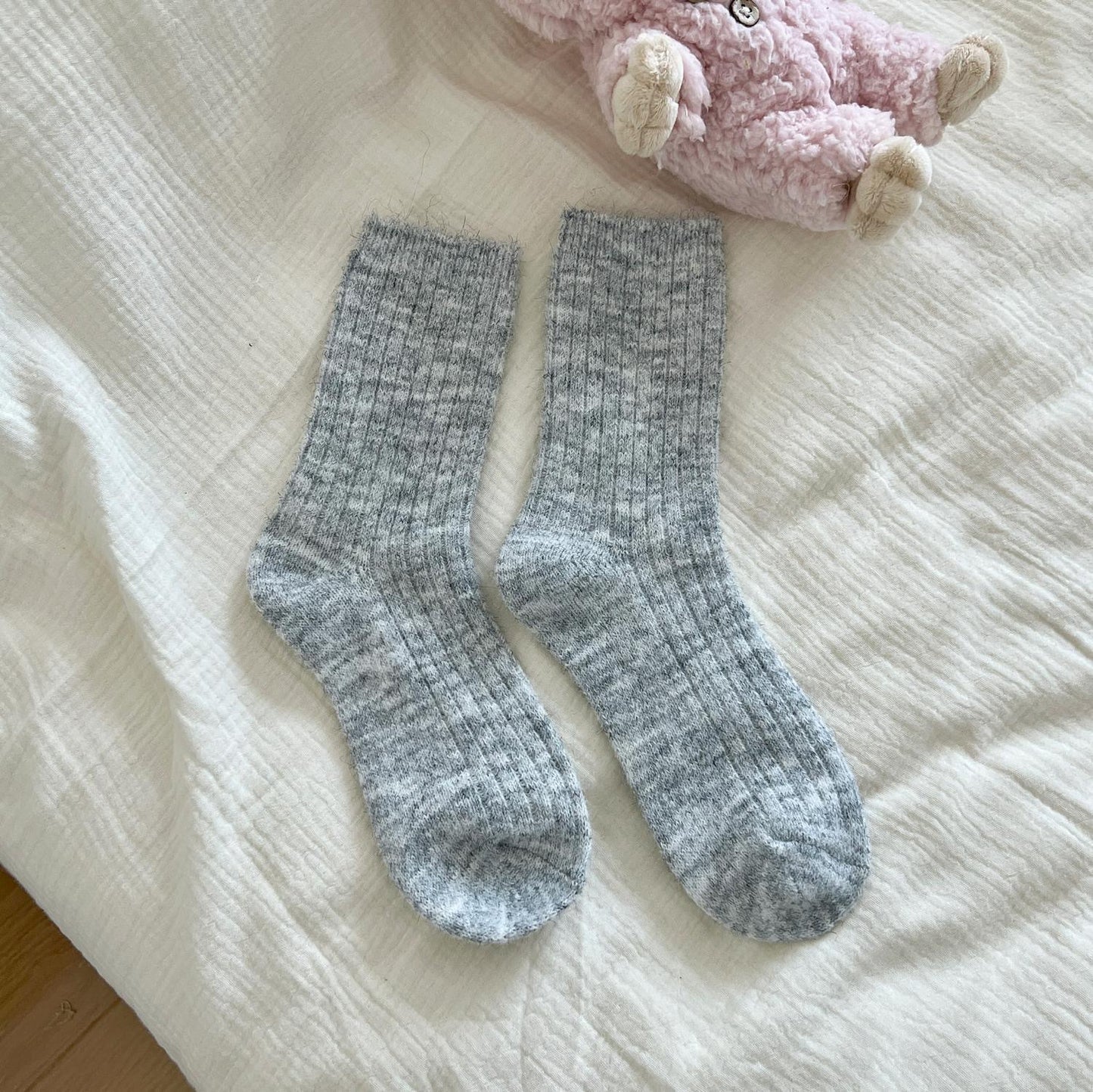 Anti-pilling Wool Socks For Women Autumn And Winter Mid-calf Socks Thickened