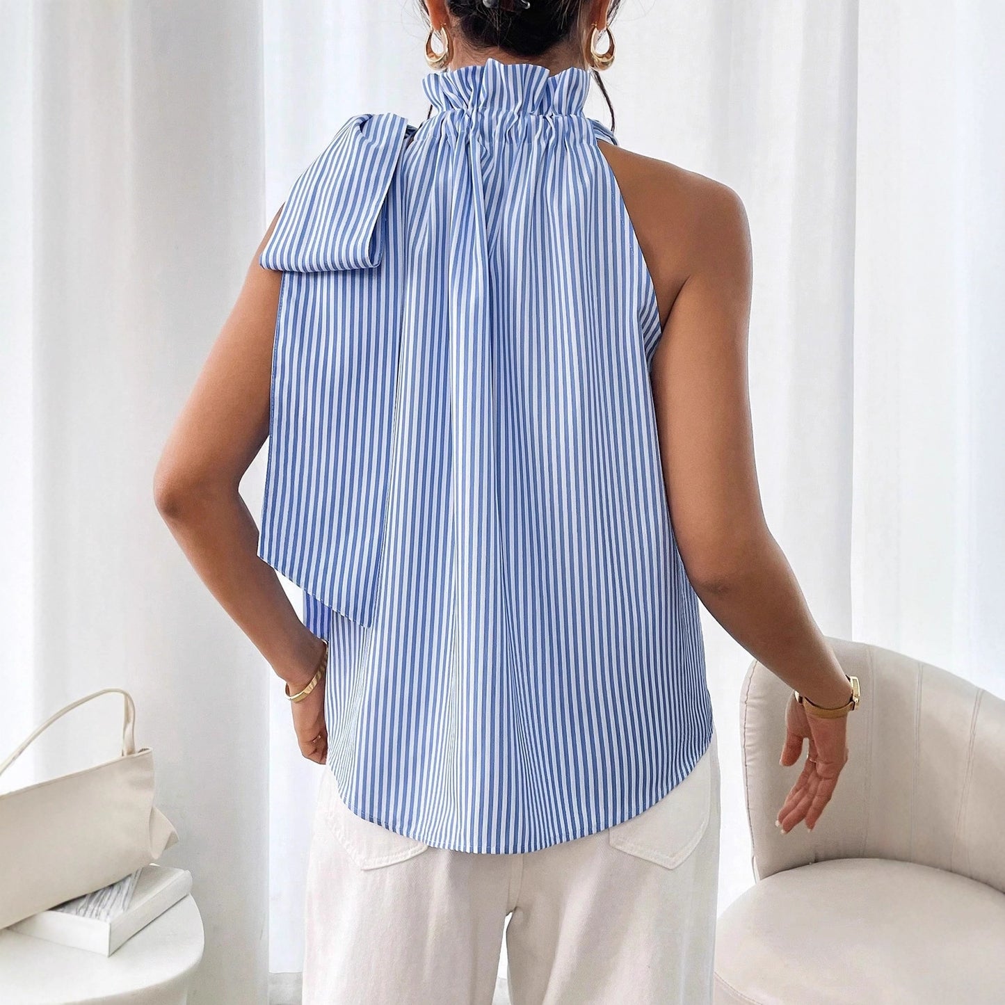 Stylish Minimalist And Relaxed Fit Sleeveless Top For Women