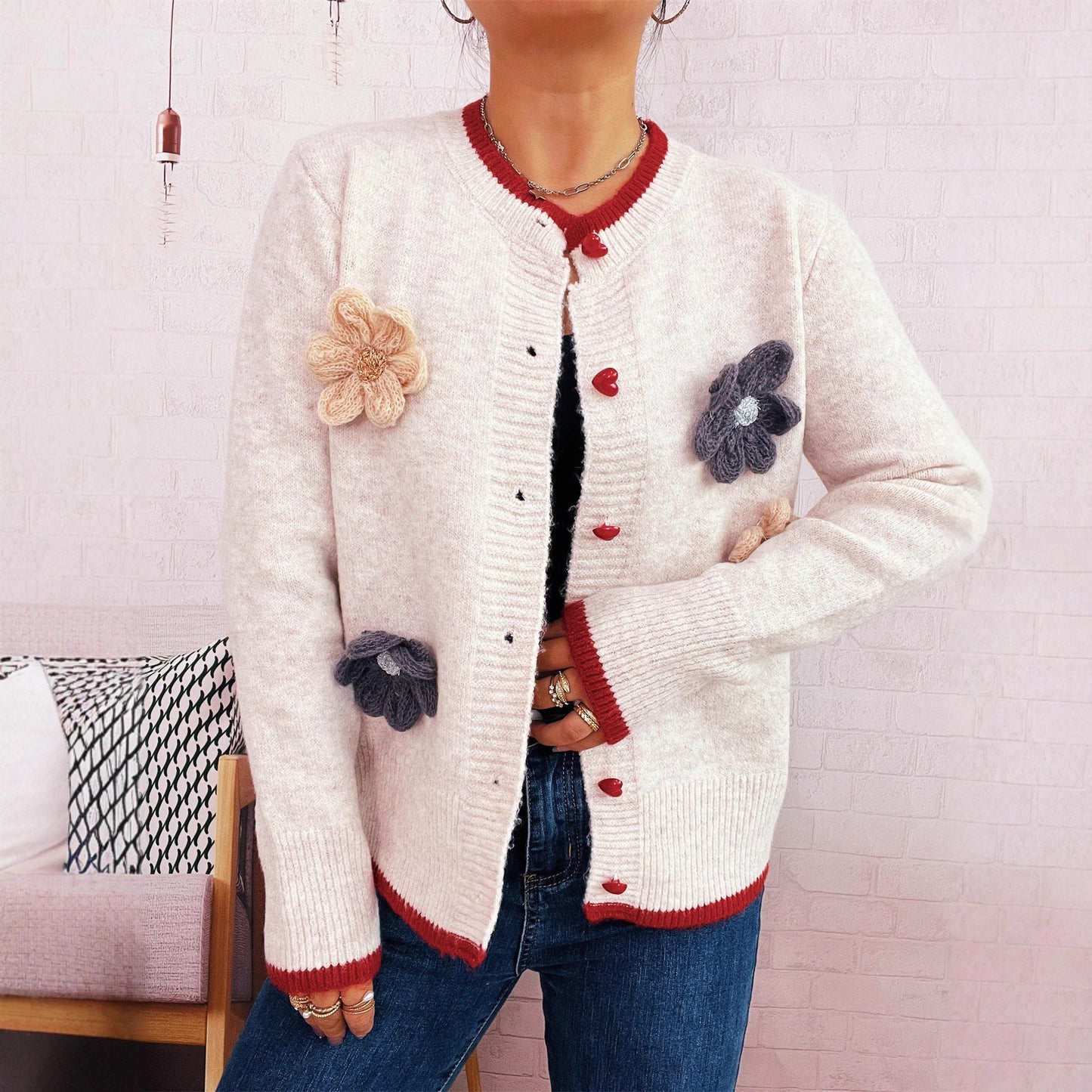 Casual Three-dimensional Flower Decoration Contrast Color Round Neck Knitted Sweater