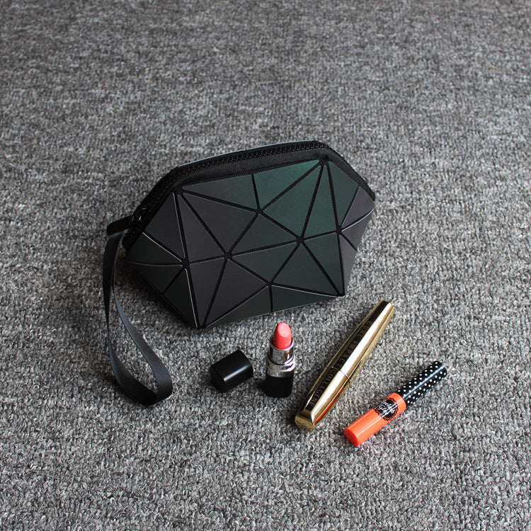 Discolored irregular semicircular cosmetic bag