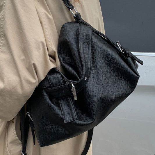American-style Retro Versatile Biker Bag High-capacity Edgy Underarm Bag For Bold