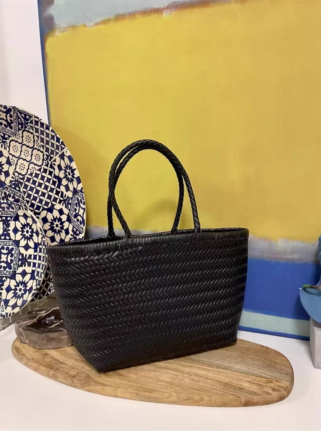 Niche Leather Seaside Vacation Handbag