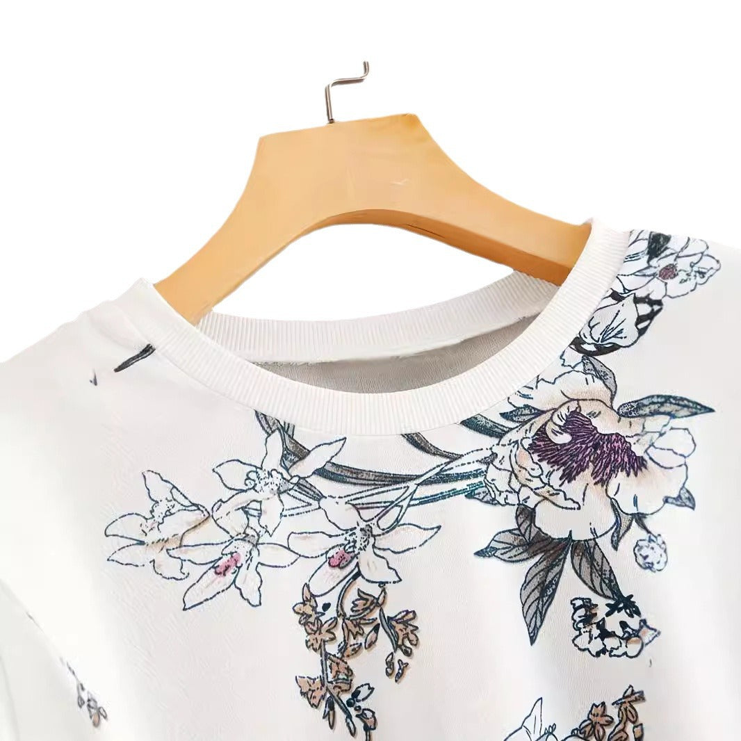 Rundhalset Sweater med Blomsterprint og Drop Shoulder