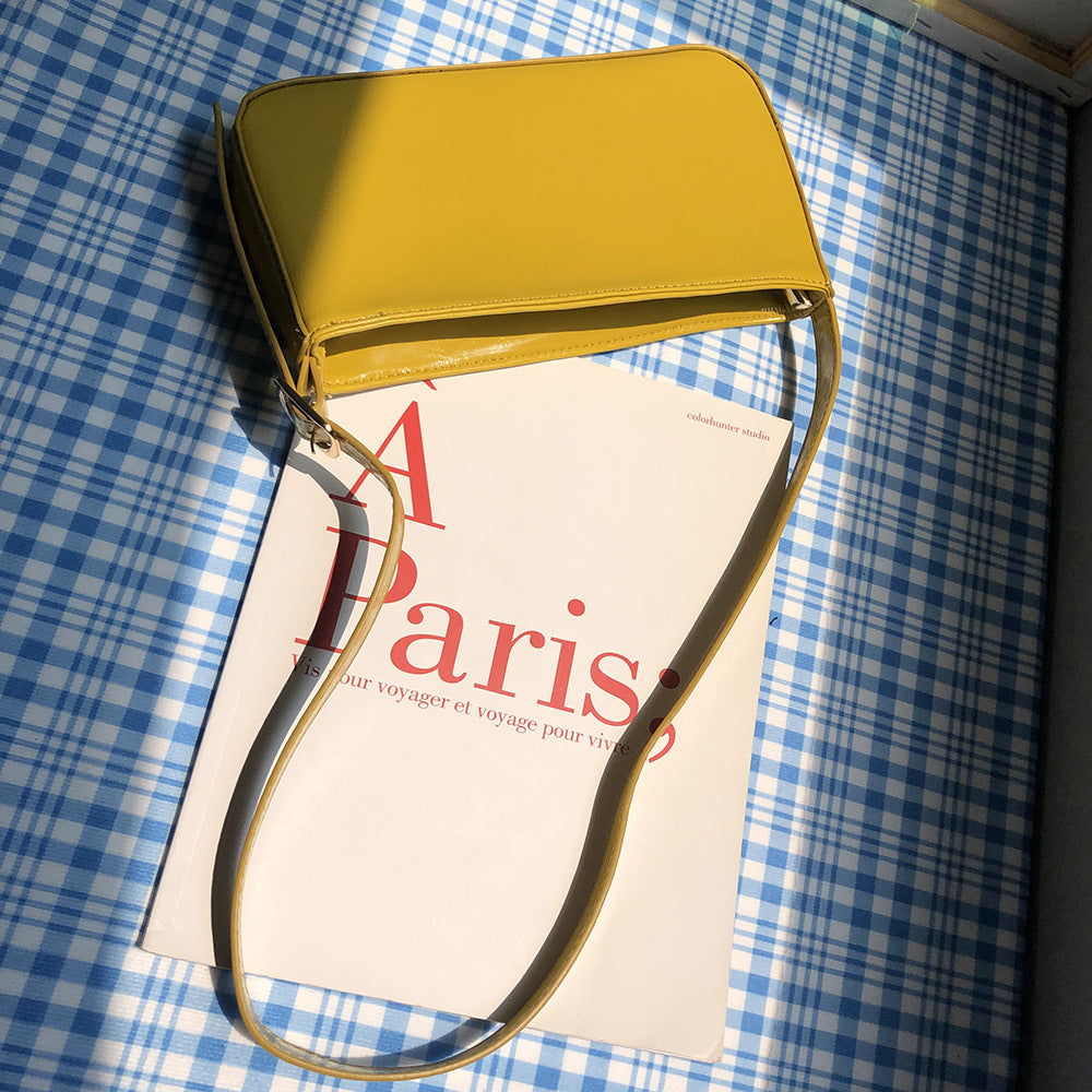 Simple underarm bag