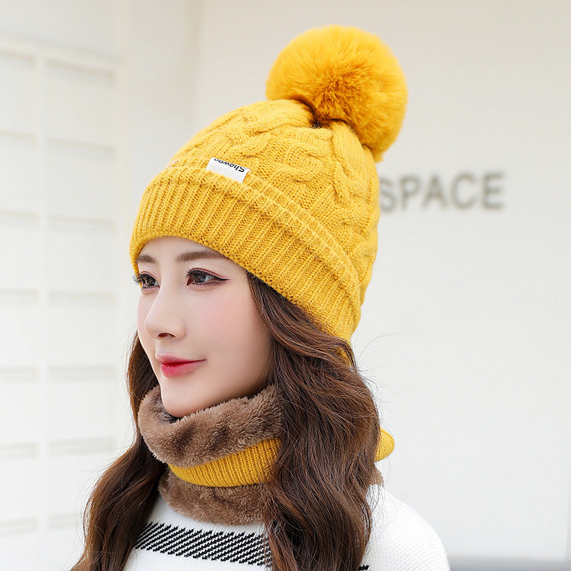 Women's Knitted Beanie With Twist Strands