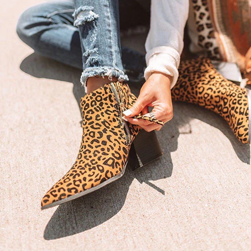 Women's Boots With Pointed Toe And Thick Heel
