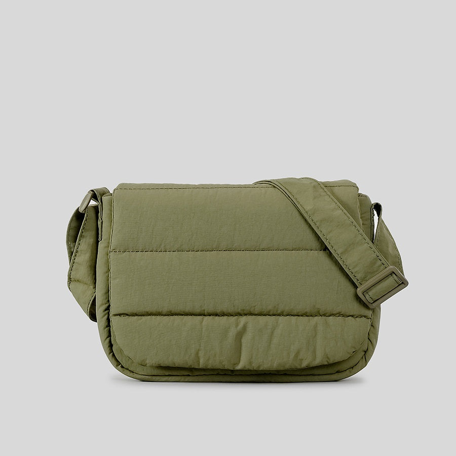 Simple And Lightweight Flap Special-interest Design Quilted Wide Shoulder Strap Crossbody Bag