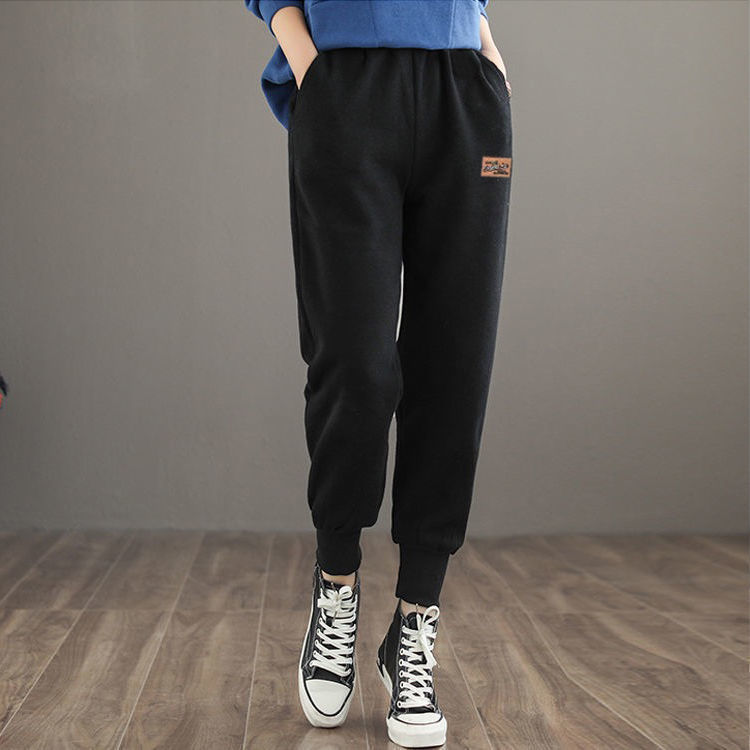 Harlan Pants With A Loose Waist And A Slim Waist