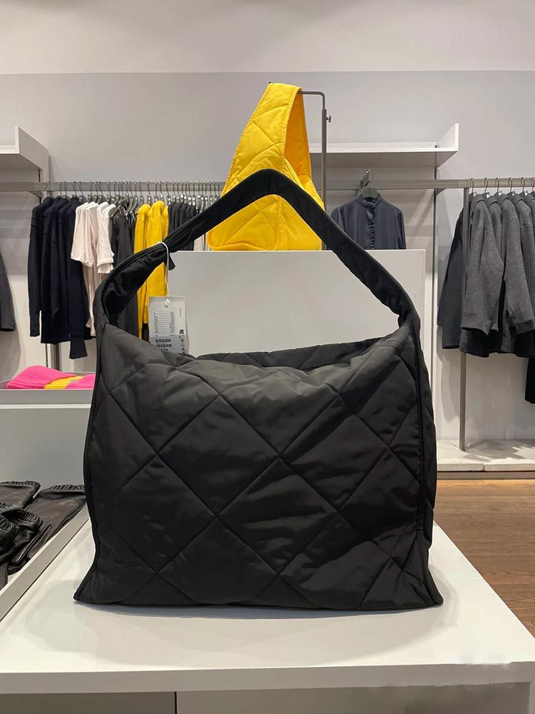 Idle Style All-match Shoulder Messenger Bag