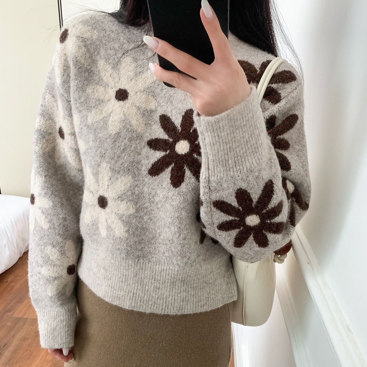 French Style Color-contrasting Pattern Round Neck Wool Sweater