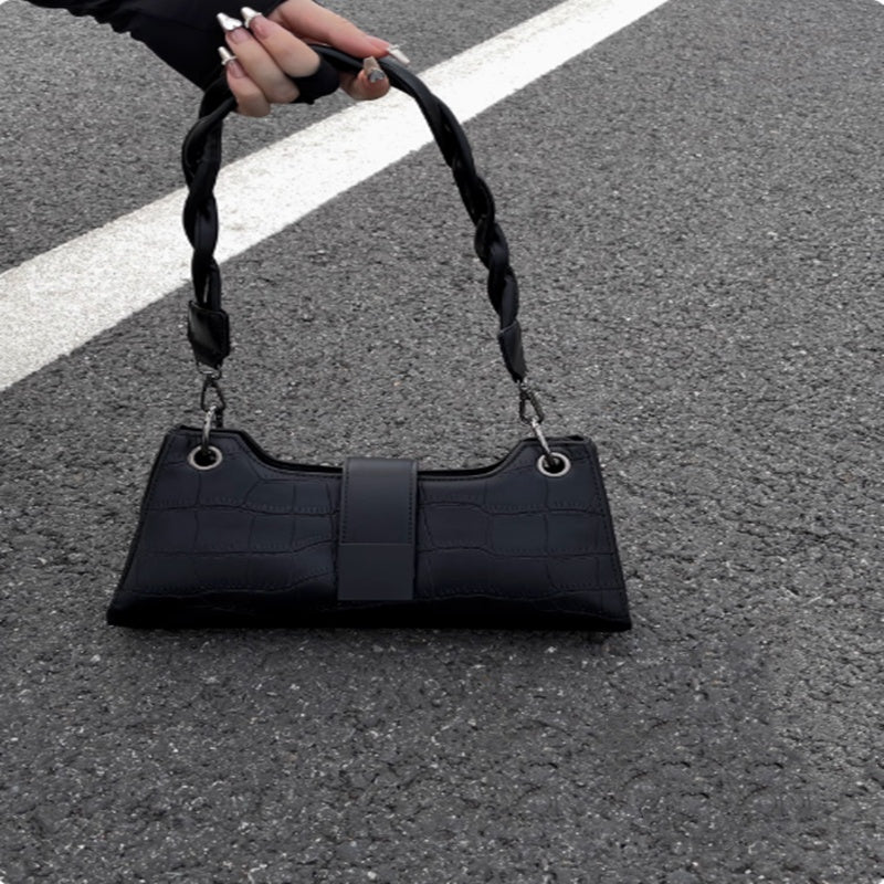 Niche Design With High-end Texture And Western Style Single Shoulder Baguette Bag