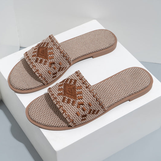 New Embroidered Flat Women's Slippers For Casual Outerwear