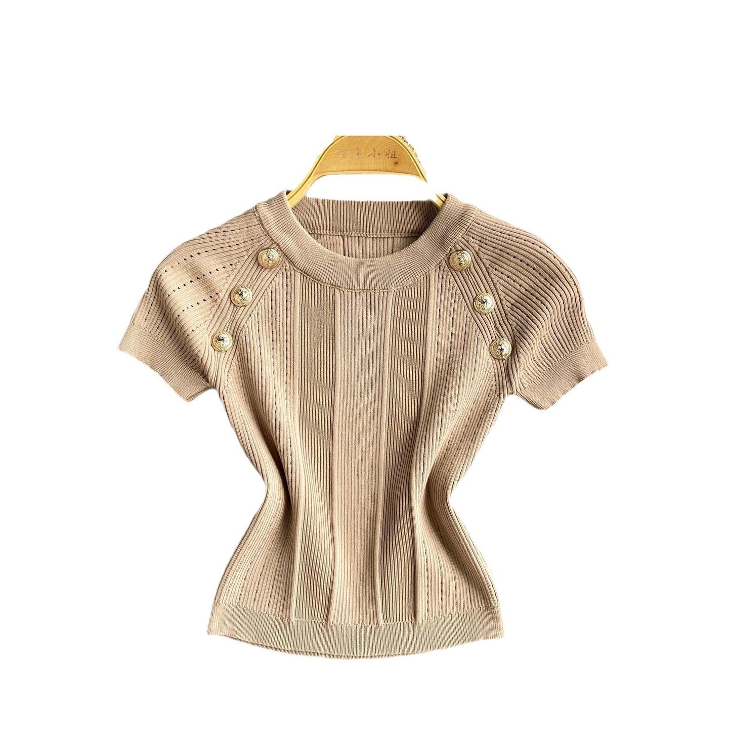 Slimming Lightweight Knit Crewneck T-shirt With A Stylish Versatile Design
