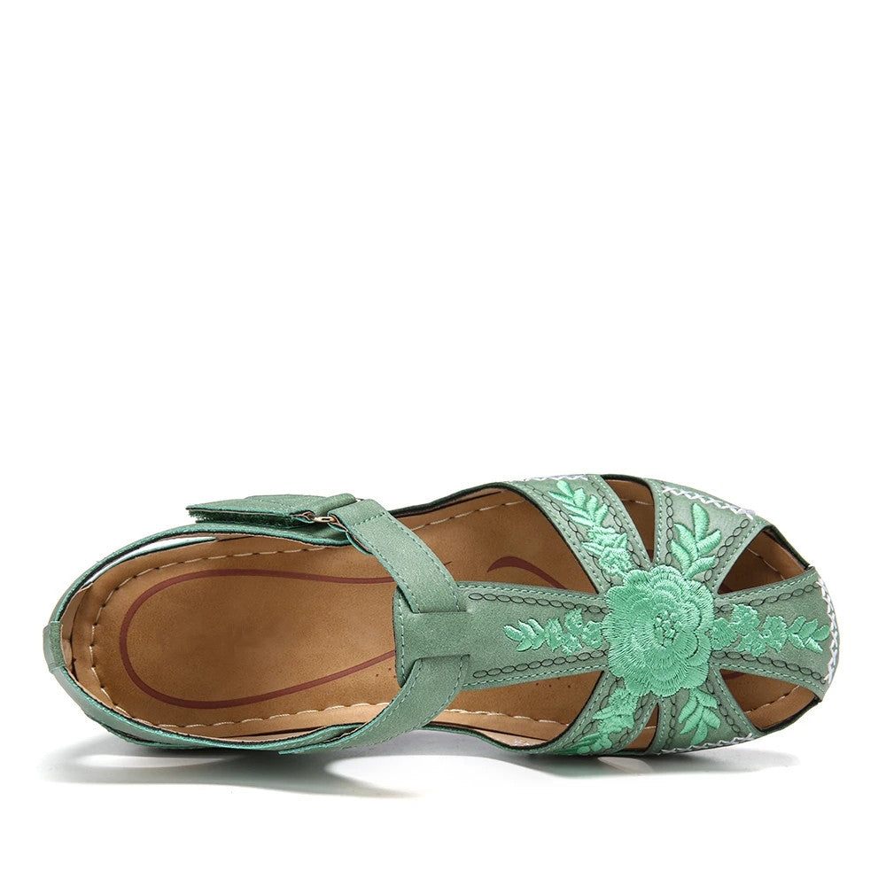 Casual Women's Sandals Stitching Non-slip Light Soft Tendon Bottom Plus Size Retro