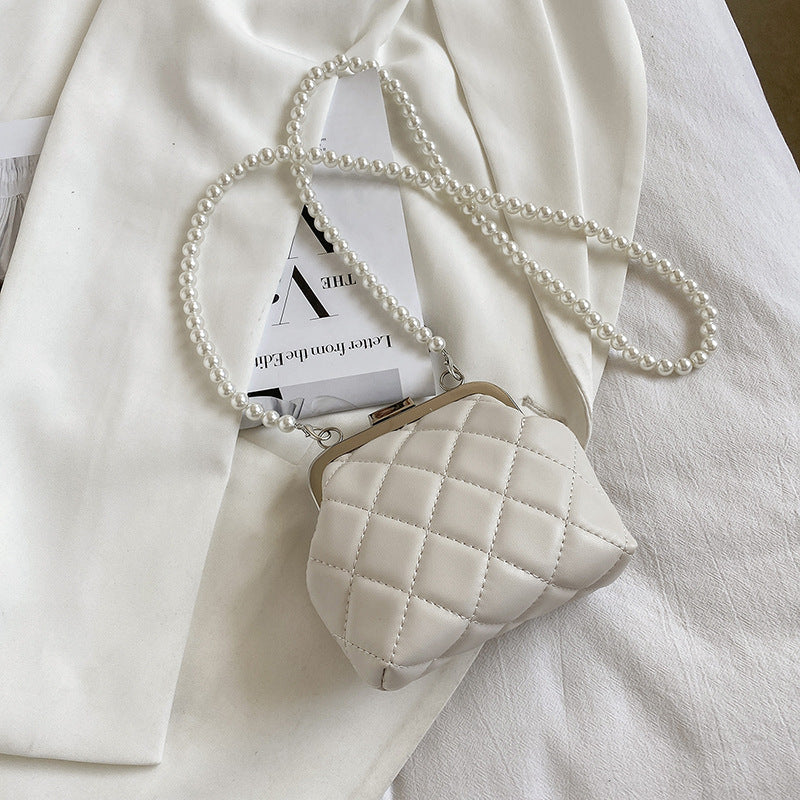 Women's Pearl Chain New Fashion Rhombus Lipstick Bag