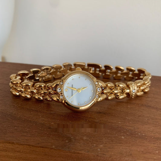 Elegant Personality Trend Mild Luxury Retro Rhinestone Quartz Watch