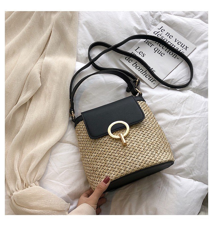 Summer new simple straw shoulder beach bag