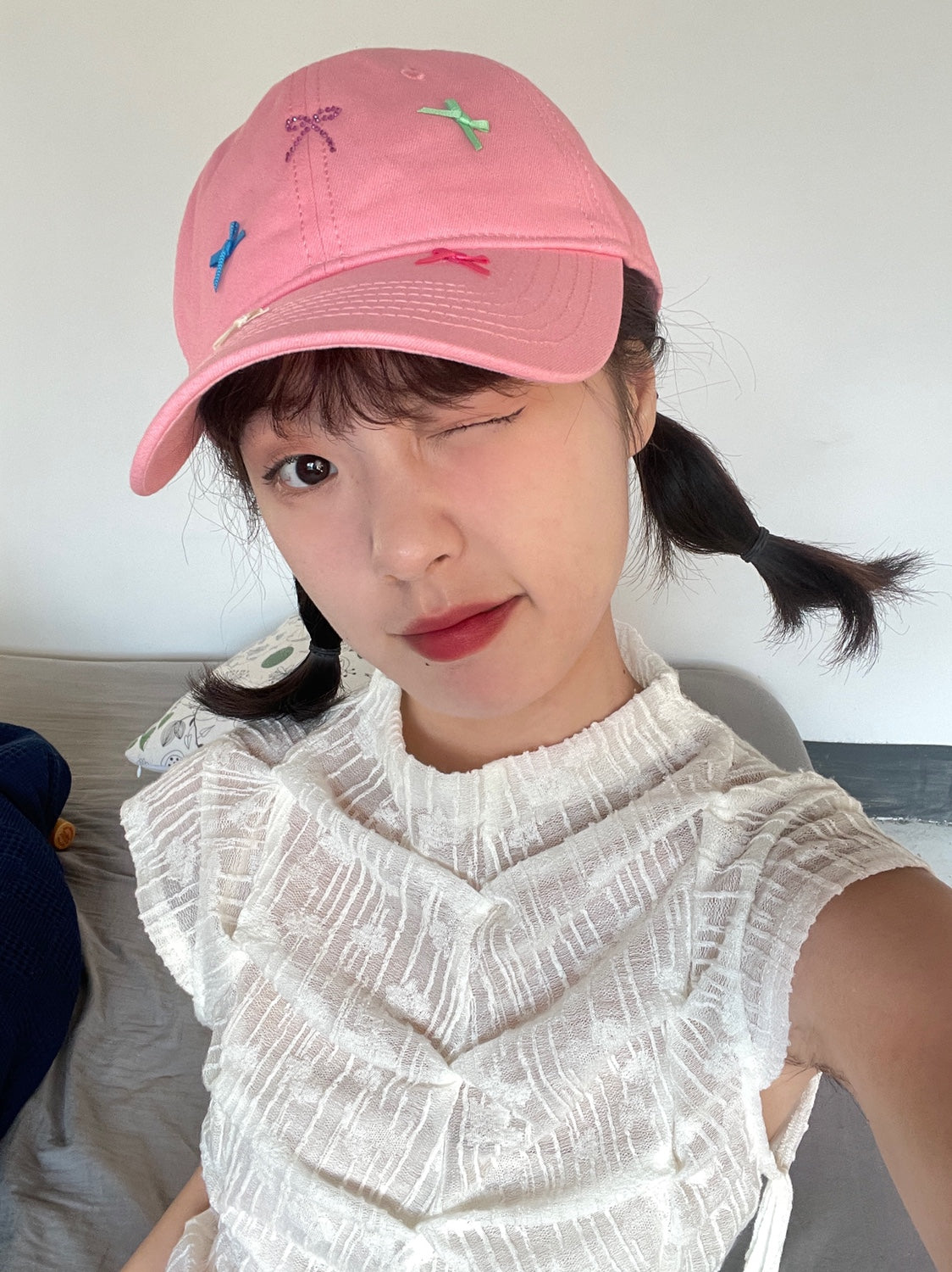 Autumn And Winter Rhinestone Bow Peaked Cap
