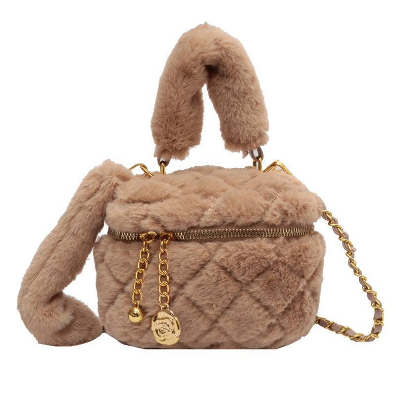 Women's Lingge Fashion Chain Small Handbag
