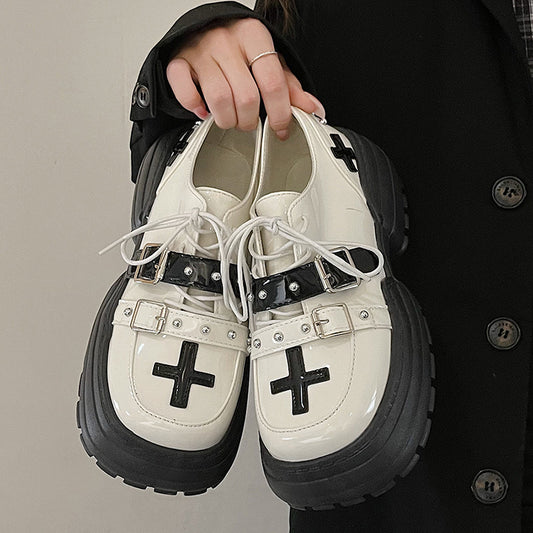 Personalized Small Leather Shoes Design Sense Black And White Leather Surface