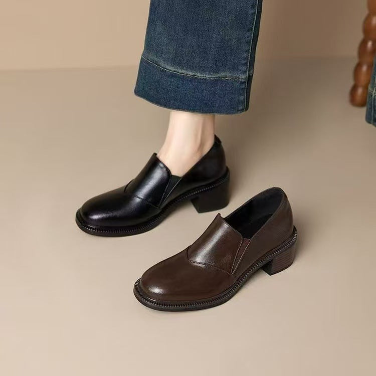 Chunky-hælede skridsikre pumps i blødt læder og loafers uden snørebånd