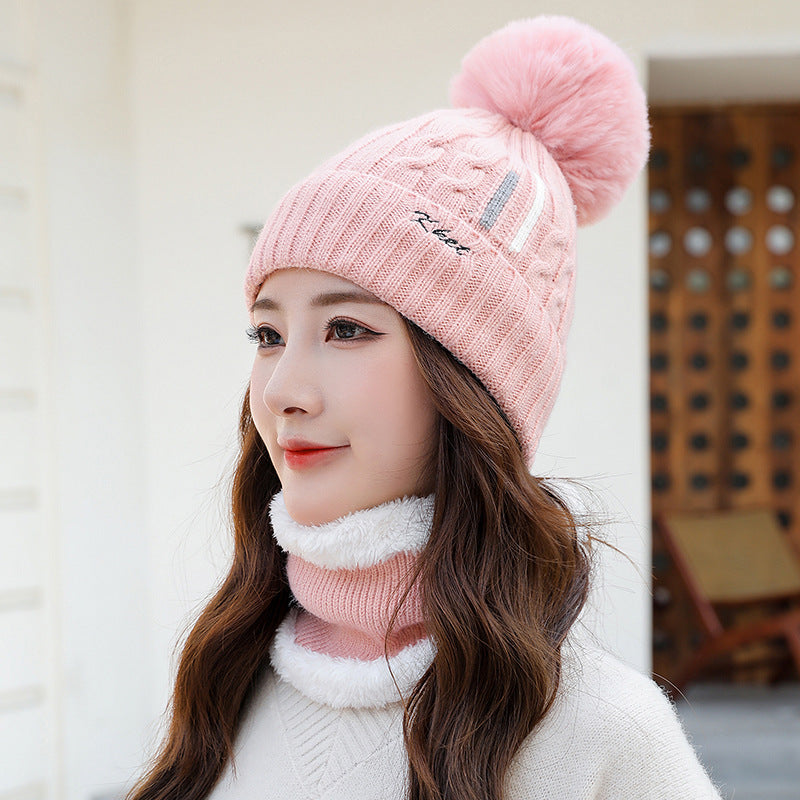 Women's Knitted Beanie With Twist Strands