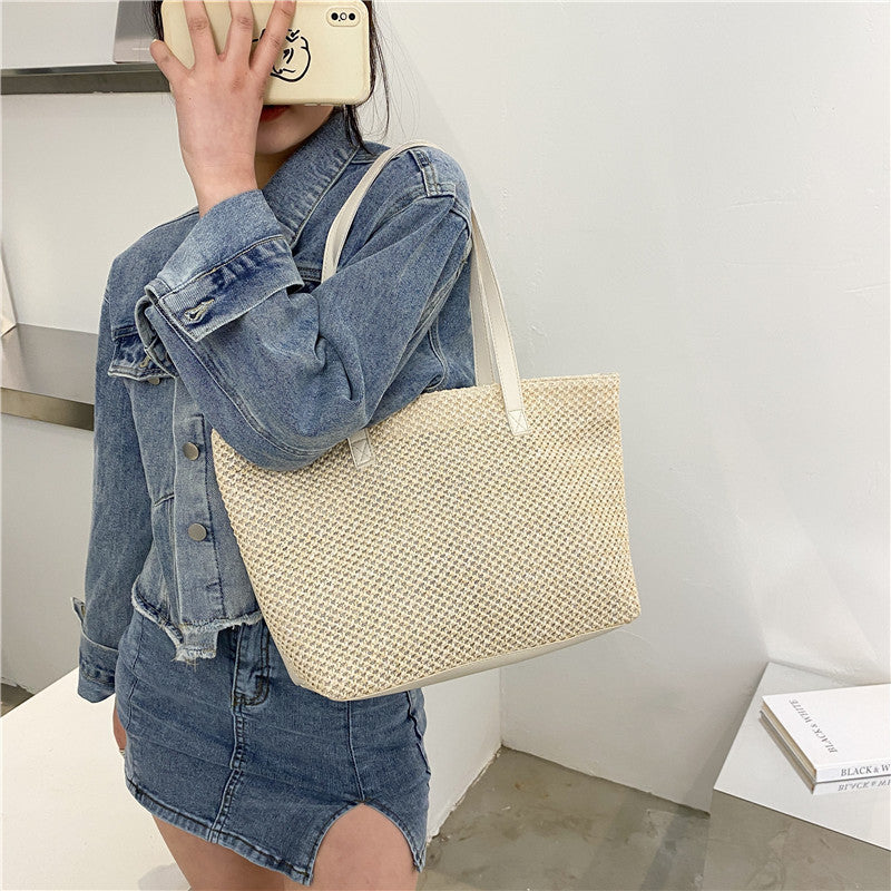 Woven Women's Popular Fashion Large Capacity One Shoulder Handbag