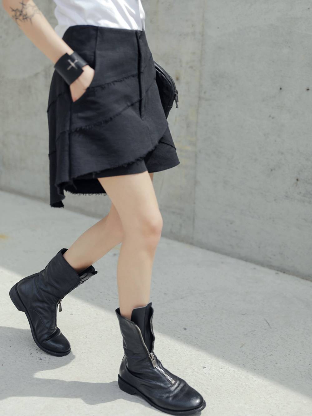 Summer New Dark Style Designer Personality High-waist Cut Shorts Women