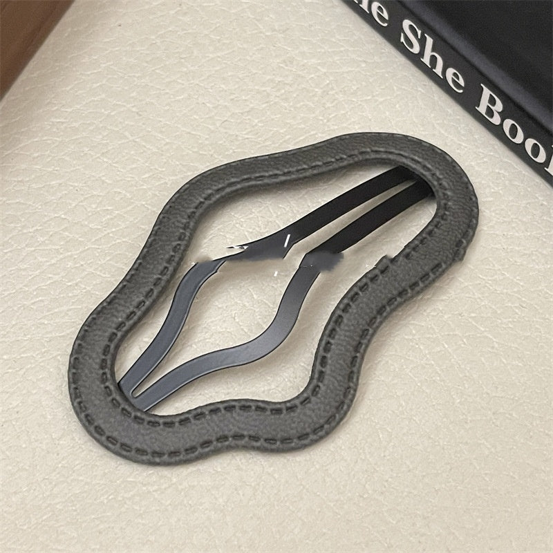 Female Leather Hollow Cloud Bangs Hair Clip