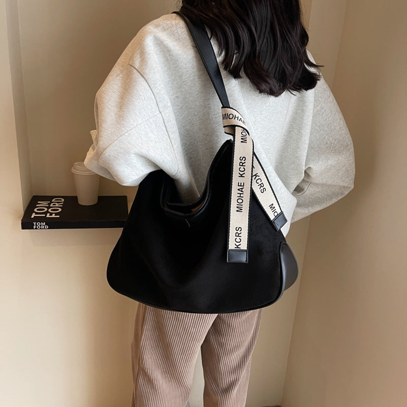 Casual All-match Matte Texture Shoulder Messenger Bag