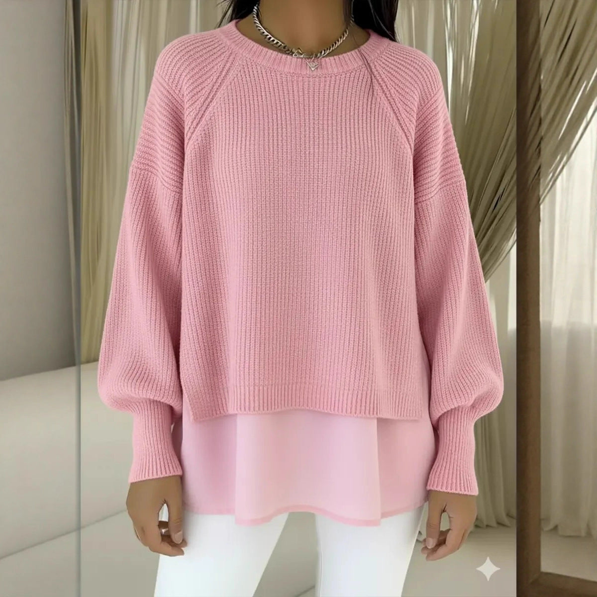 Ensfarvet afslappet crewneck-sweater med chiffonkant og pufærmer