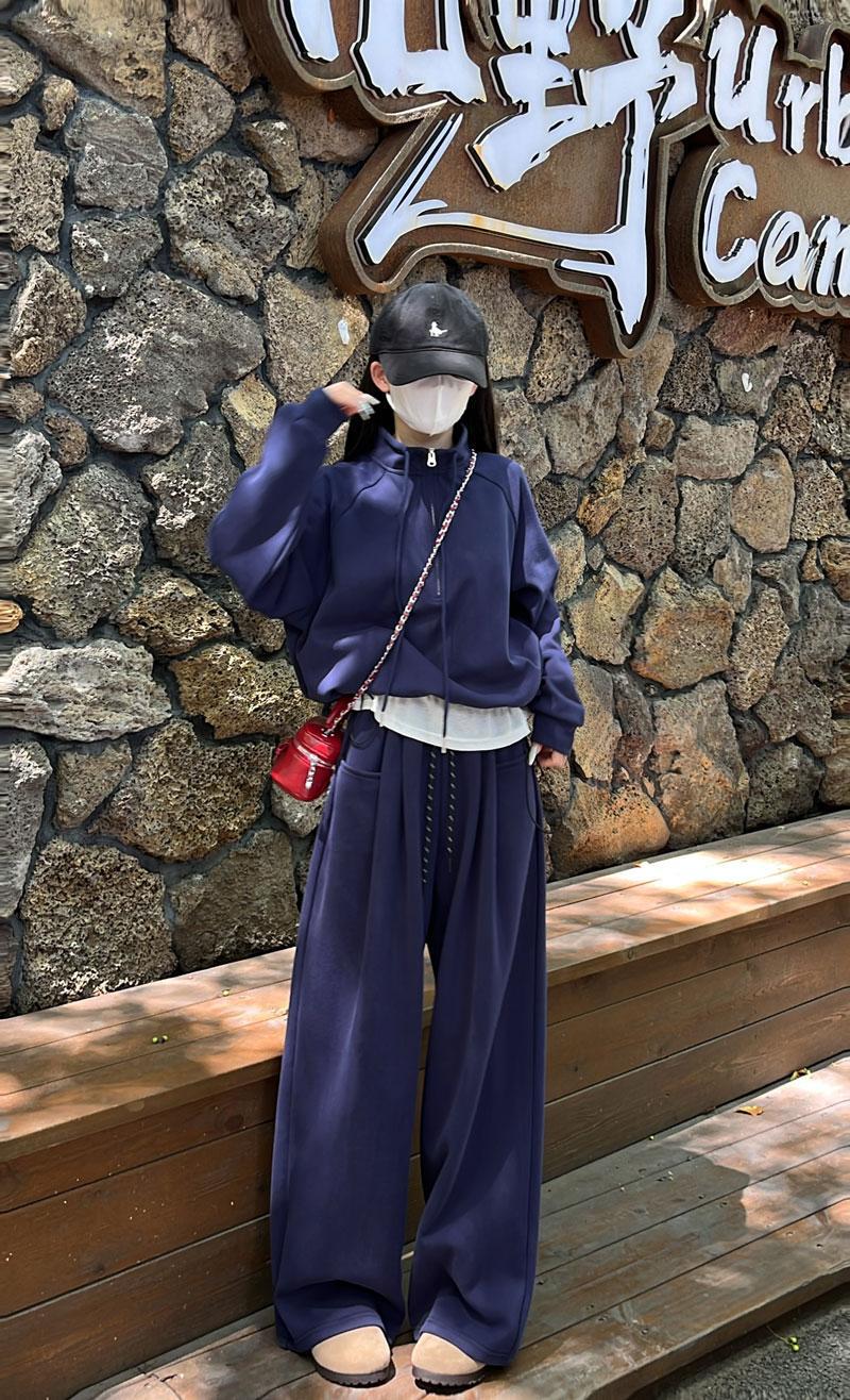 Design A Relaxed Hoodie And Pants Two-piece Set