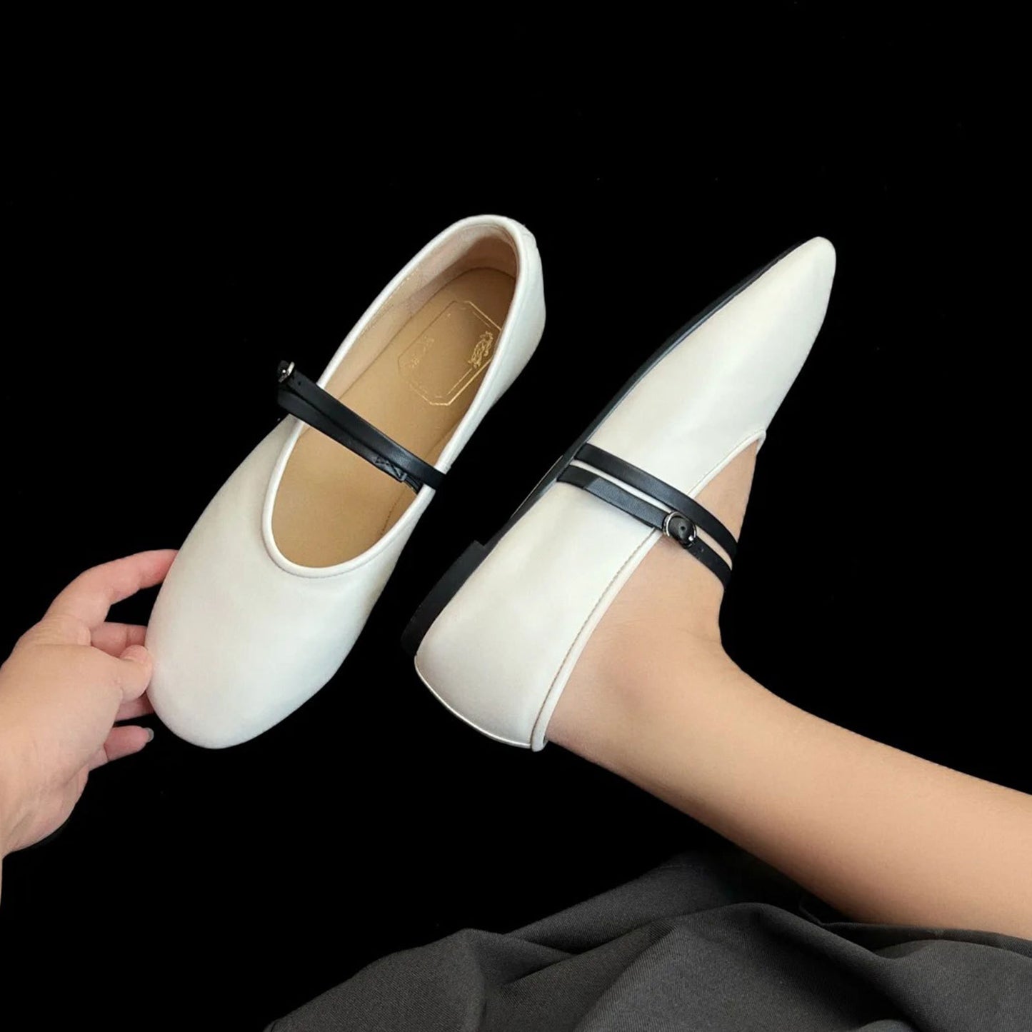 Soft Retro Grandma Shoes Round Toe Shallow Mouth Versatile Mary Jane Shoes