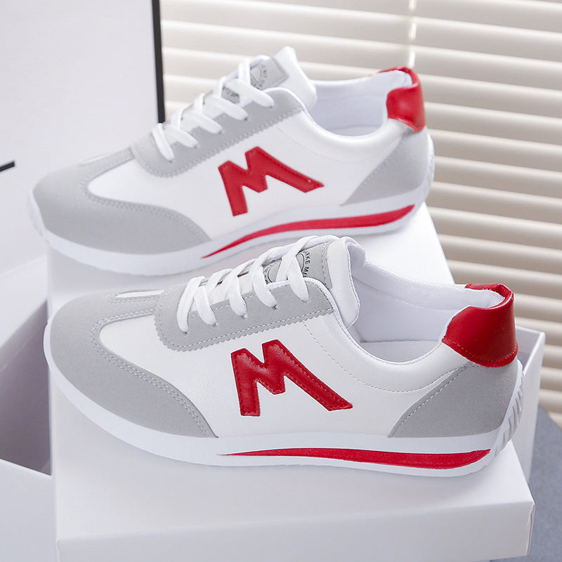 Alsidige sneakers til afslappet sport for studerende