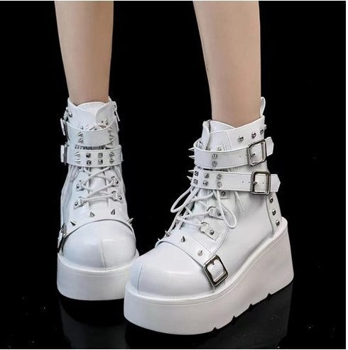 Stylish And Super-cool Chunky Round-toe Dr Martens Boots Designed Specifically For Women
