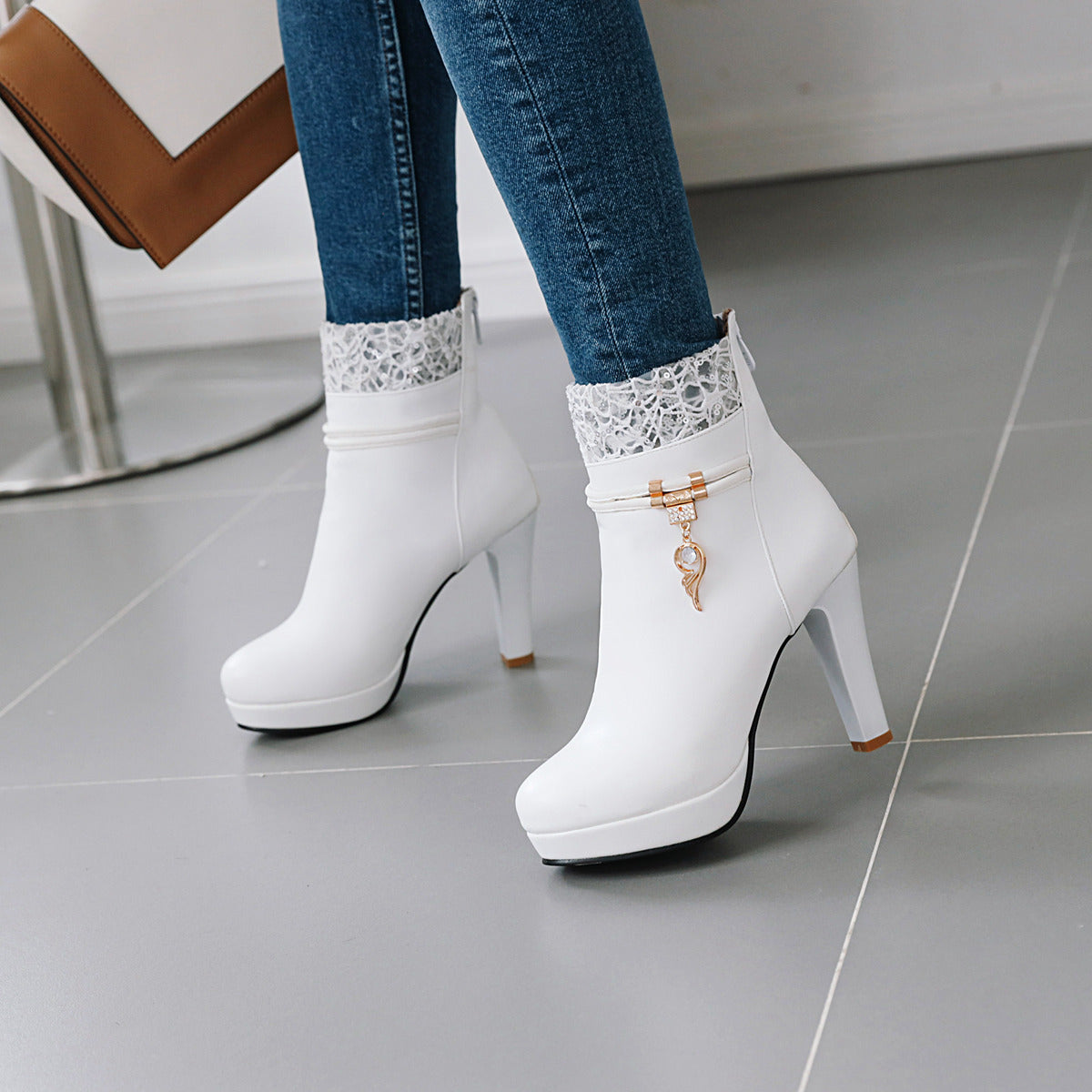 Fashion Leather Solid Color Thick Heel Women's Boots