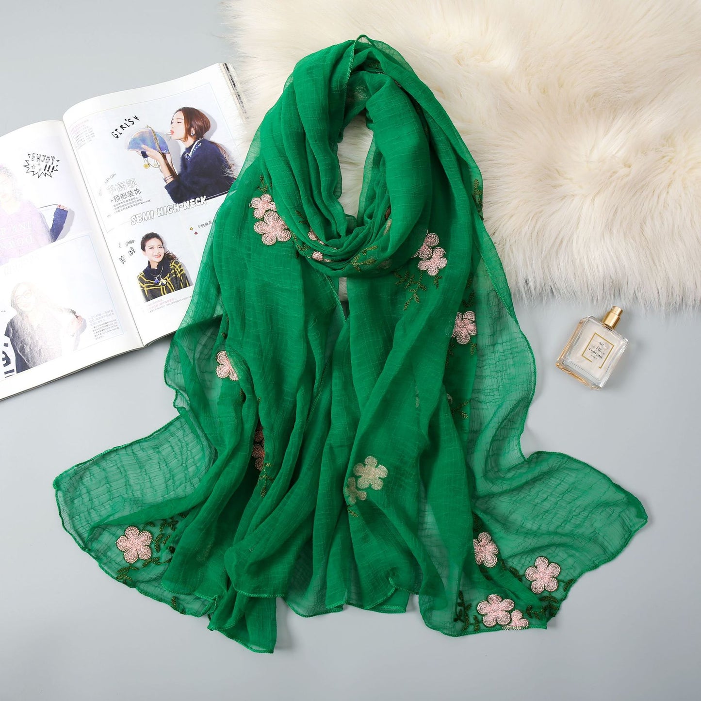 Women's Wrinkle Embroidery Silk Scarf Fashion
