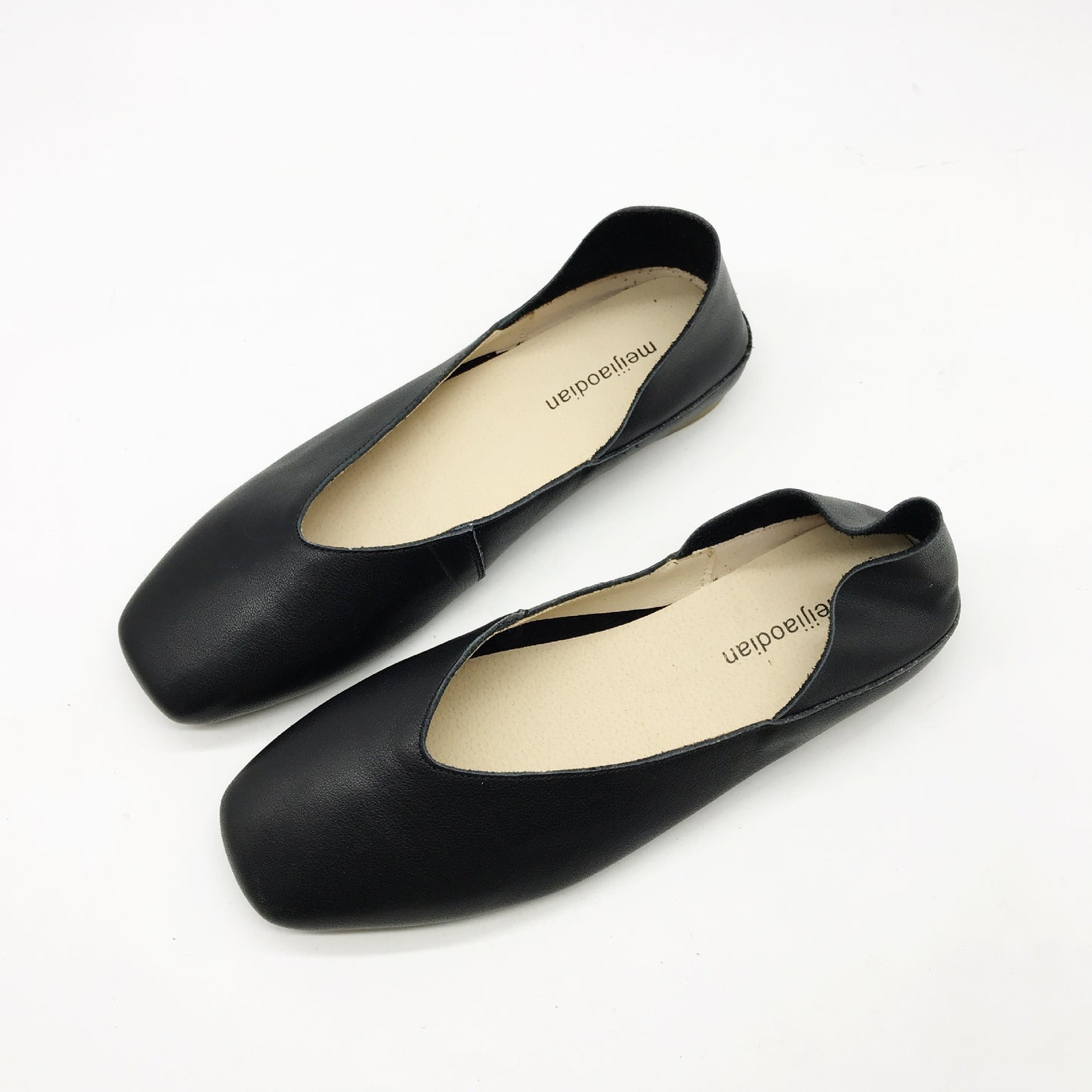 Soft Leather Simple Shallow Mouth Square Toe Grandma Shoes