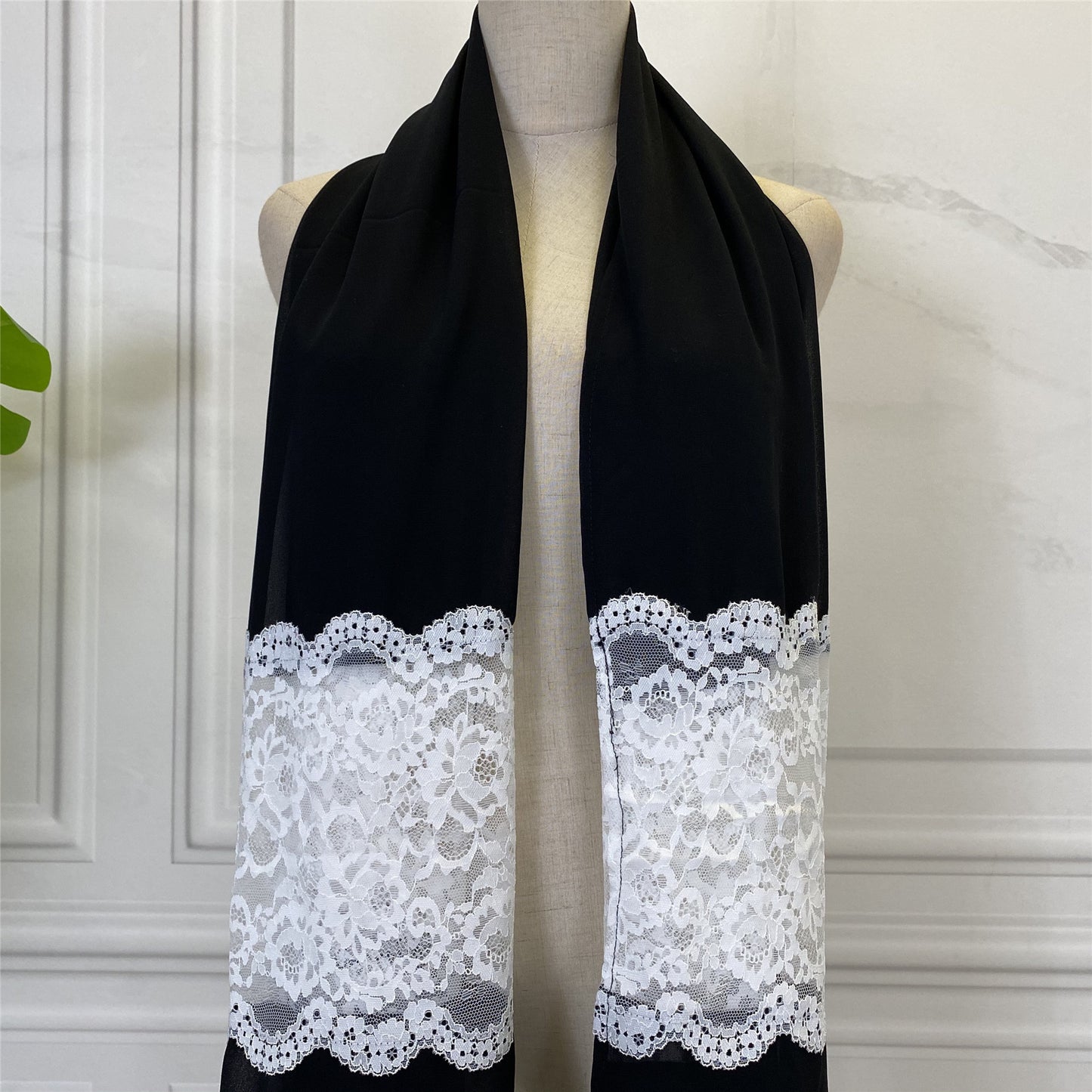 Dame Sort Paneleret Hvid Blonde Chiffon Bandana
