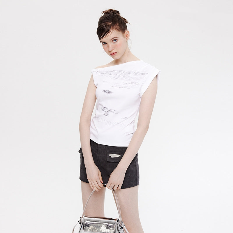 Hot Girl Irregular Shoulder Design T-shirt Heart Women's Short