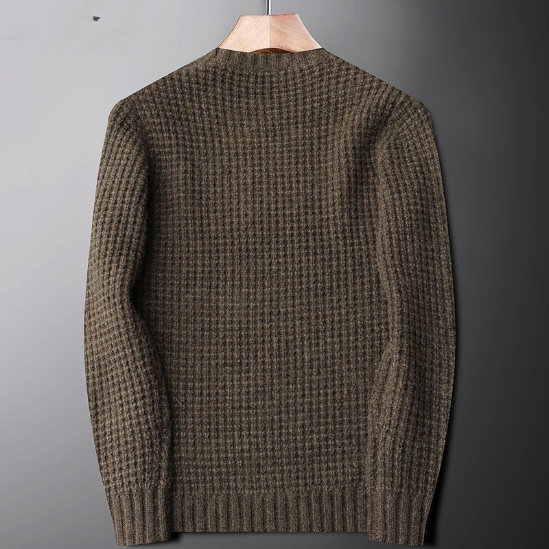 Spring And Autumn Two-color Wool-like Round Neck Sweater For Men