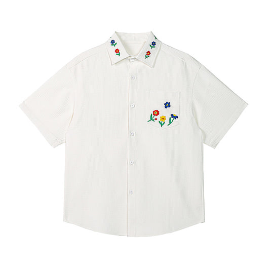 White Background Embroidered Handsome Short Sleeve Shirt