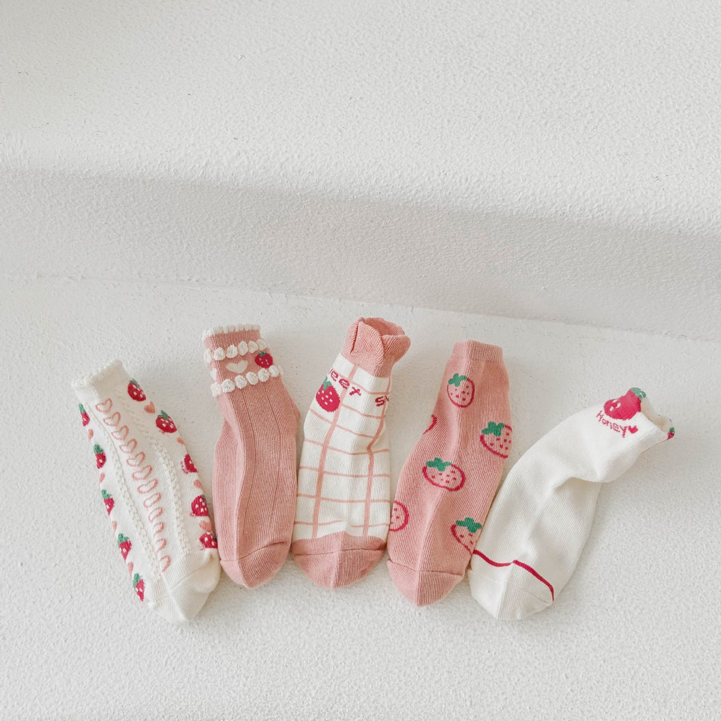 Children's New Cotton Cartoon Korean Alphabet Dinosaur Socks