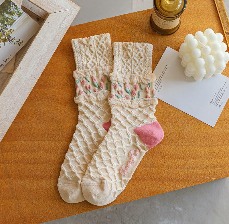 Women's Retro College Style Tulip Floral Cotton Socks